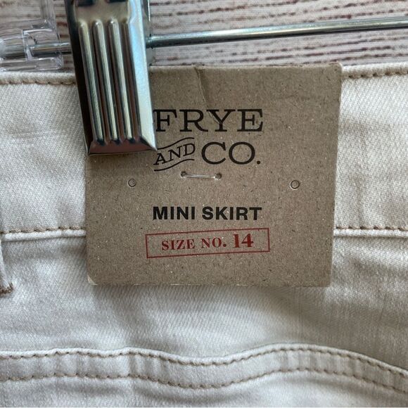 NEW WITH TAGS FRYE & CO DENIM SKIRT IN CREAM - Picture 6 of 6